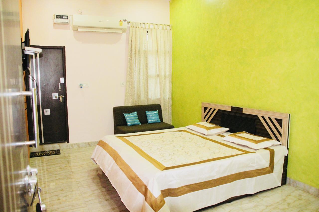 Hotel Vinayak Palace Mathura Exterior foto