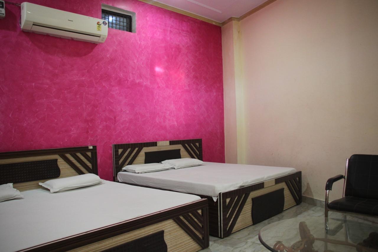 Hotel Vinayak Palace Mathura Exterior foto